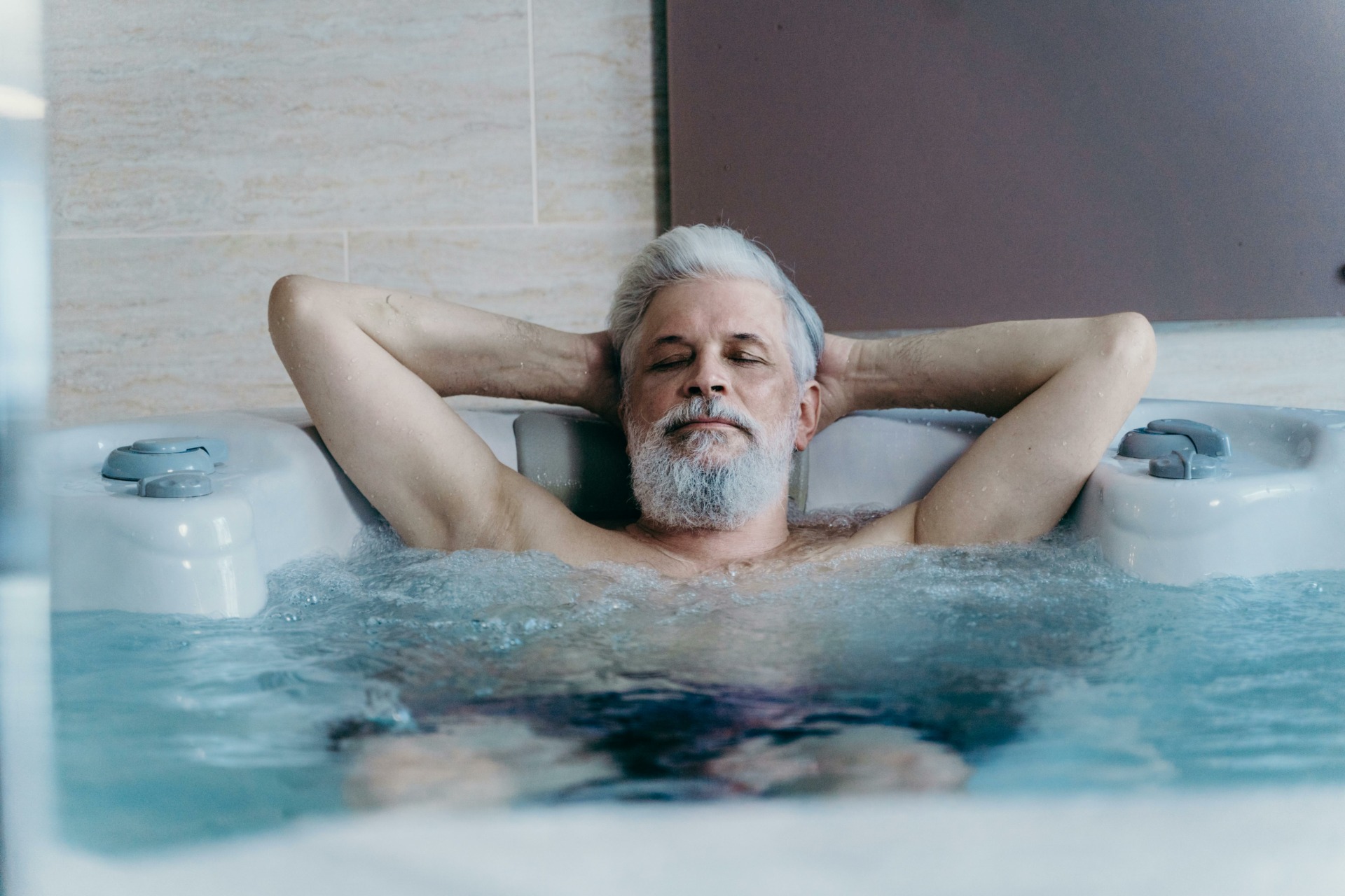 Cold Water Therapy After 60 – Is This the Health Habit Worth the Shock?